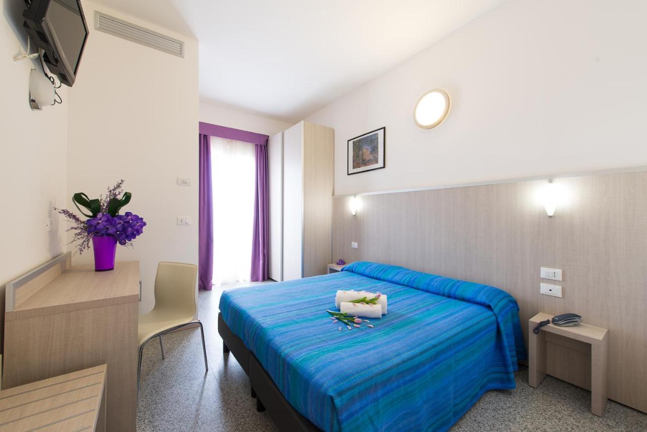 Hotel Argia Marina Centro 3*