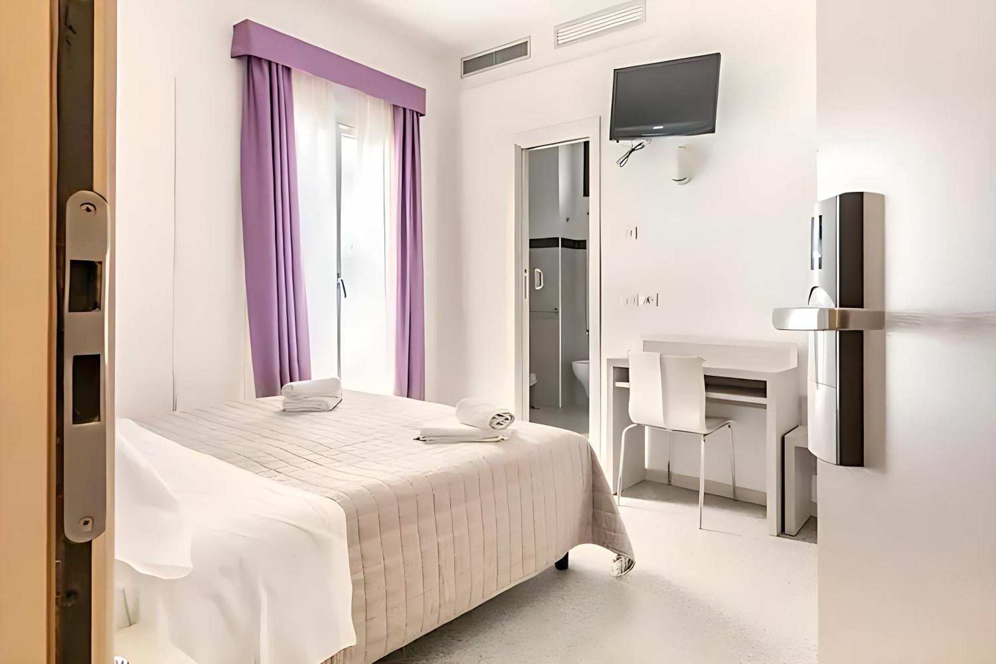 Hotel Argia Marina Centro 3*