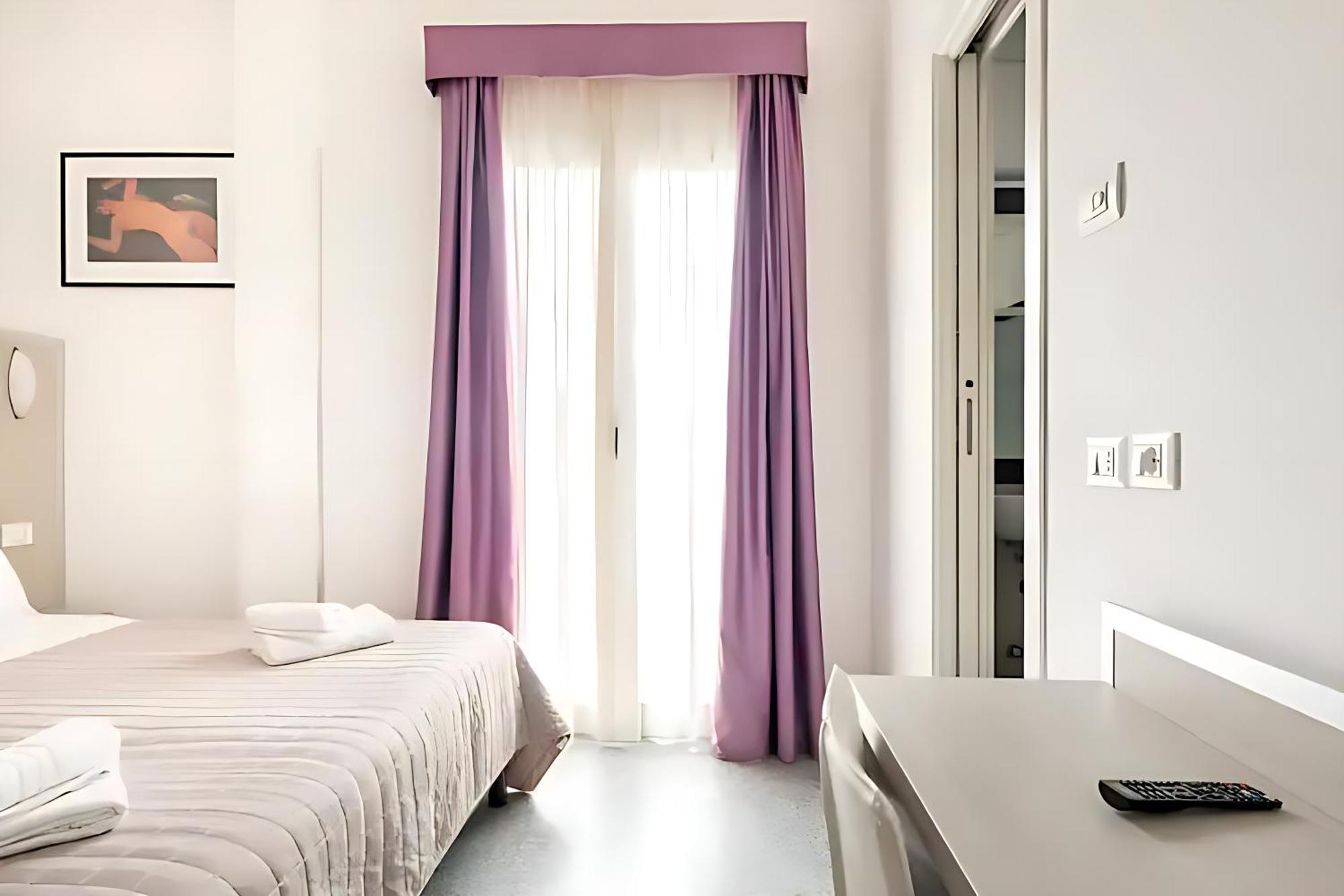 Hotel Argia Marina Centro 3*